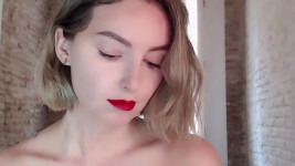 Red_Lips_Girl