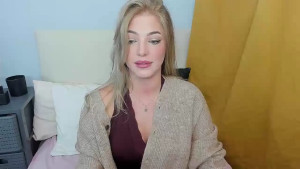LilyBlondee