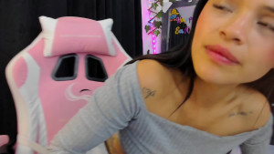 alaialovesquirt