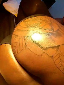 Hugemassivebootie