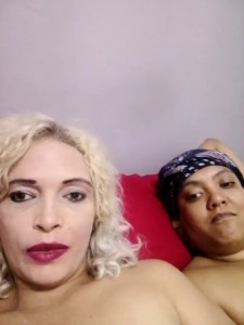 2Juicy_pussy