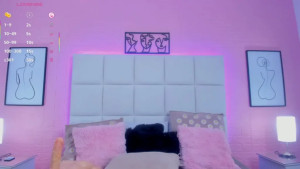 charlotte_kisss
