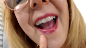 wackycharm
