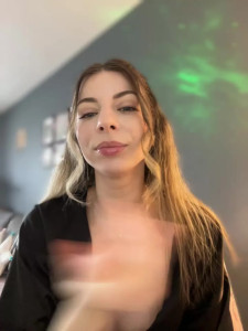 Mia_Ethan