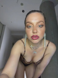 MistressX555
