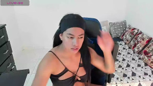 nahomy_hot69