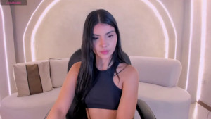 MiaLaurence