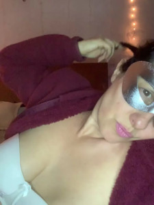 mass_hotbrunette